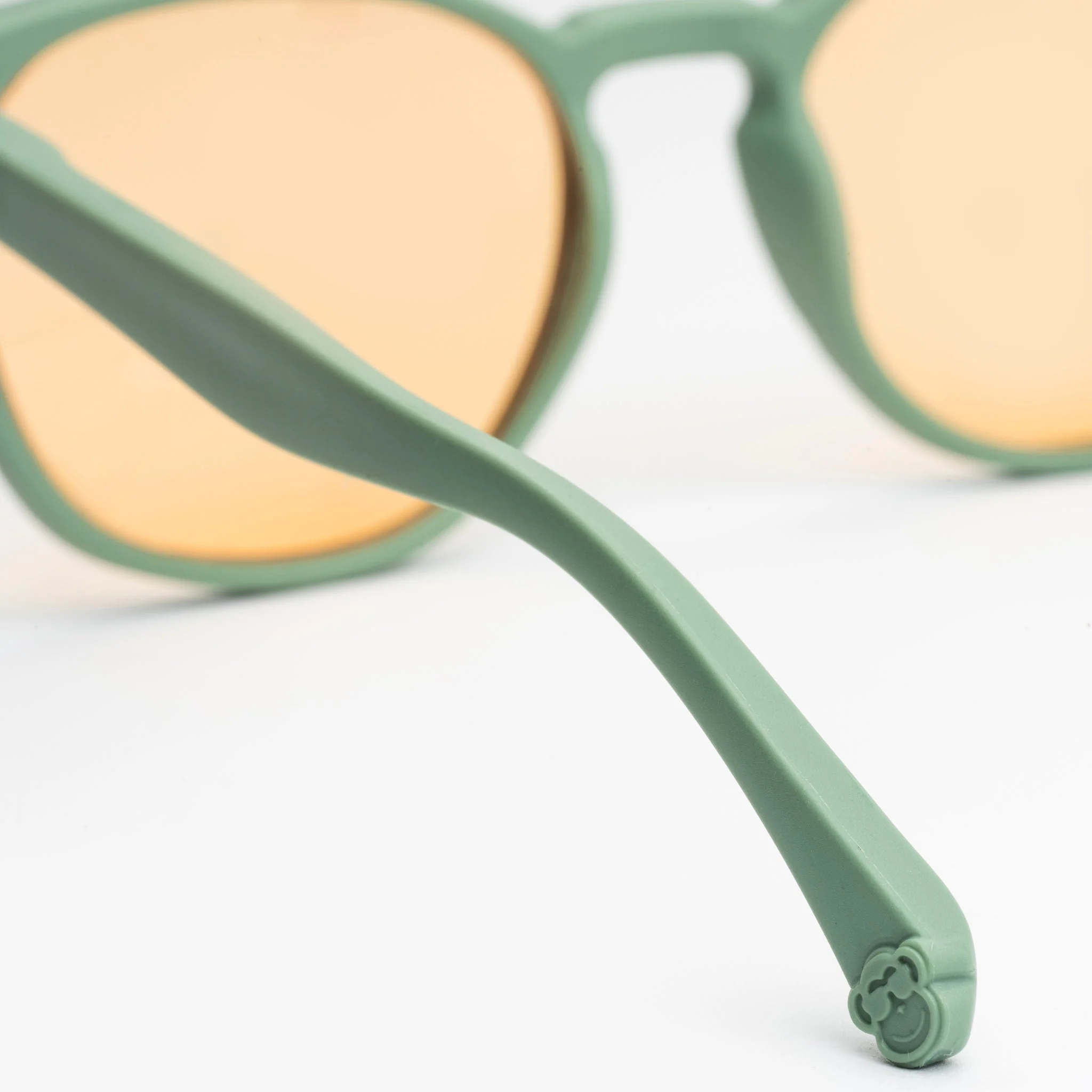 Chelsea Earth - Image 14