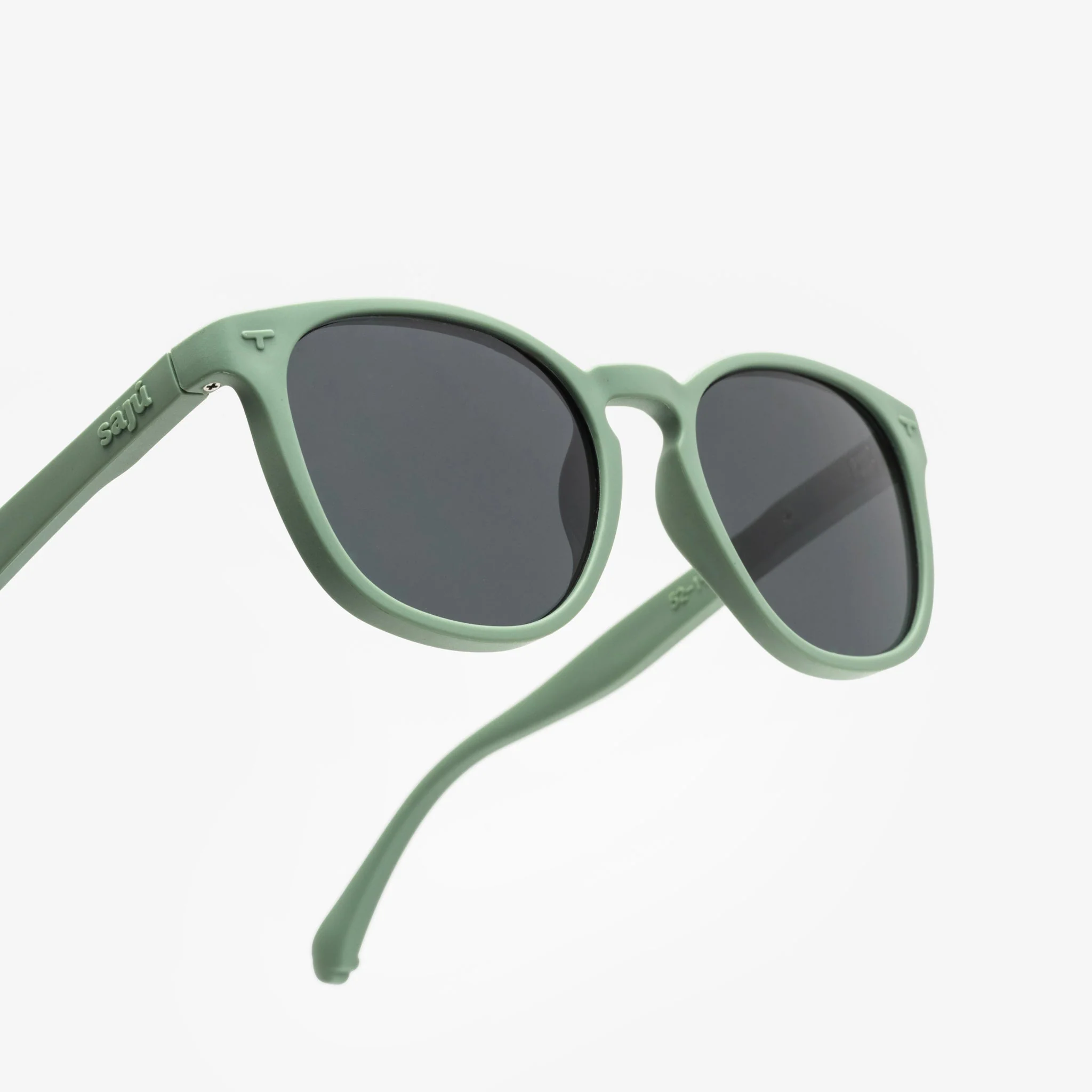 Chelsea Earth - Image 3