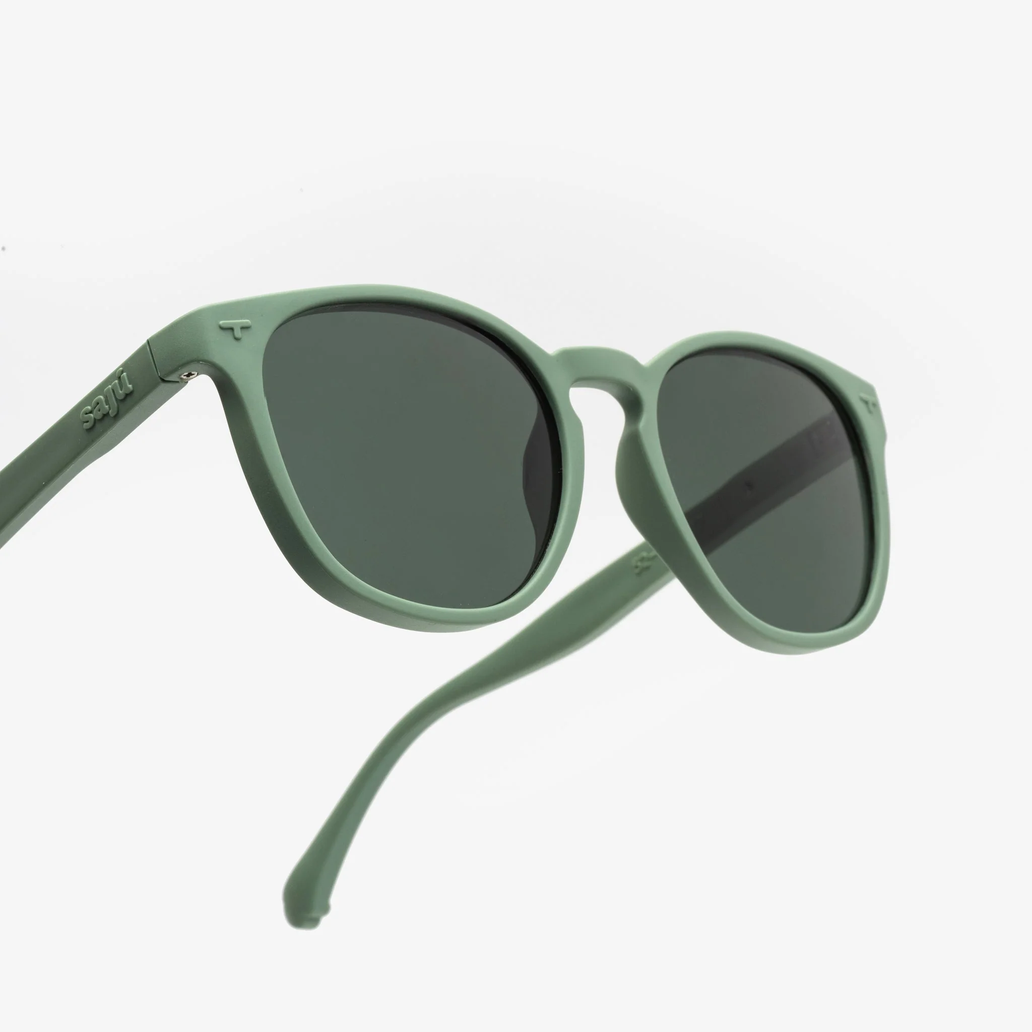 Chelsea Earth - Image 8