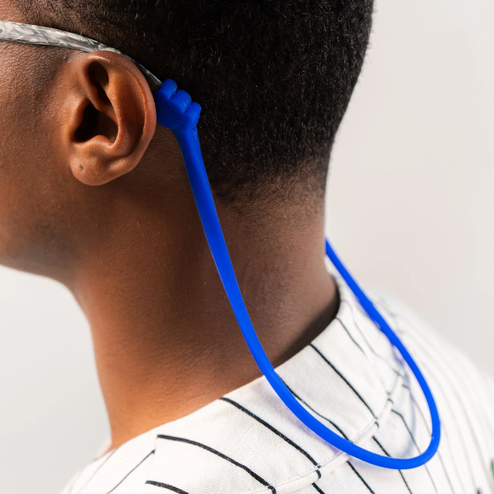 Cuelga Gafas Gomoso - Image 6