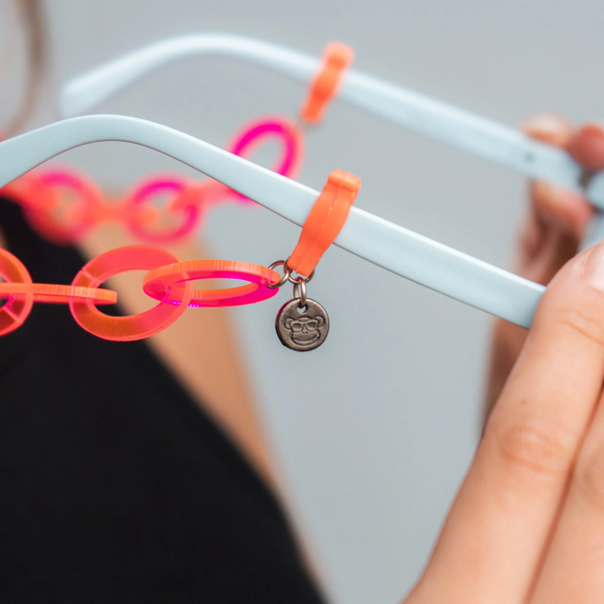 Cuelga Gafas Urban - Image 17